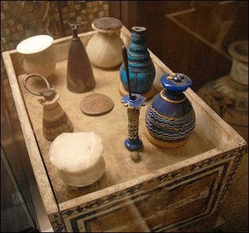 TATTOOS AND PERFUMES IN ANCIENT EGYPT