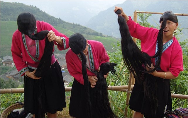 YAO (MIEN) CULTURE: CLOTHES, MYTHS AND LONG HAIR | Facts and Details