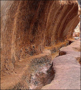 20120210-Petra.aqueduct.jpg