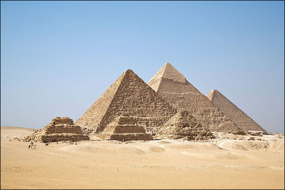 20120211-All_Gizah_Pyramids.jpg