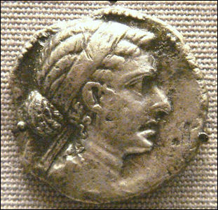 20120218--Cleopatra_VII_tetradrachm_Ascalon_mint.jpg