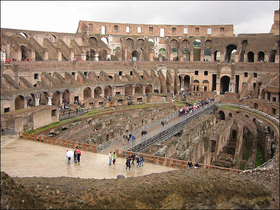 20120227-Colosseum-interior.01.JPG