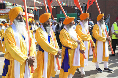 20120502-Panj_Pyare_leading_a_procession.jpg