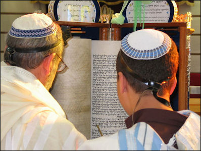 20120504-Torah_Reading_Sephardic_custom.jpg