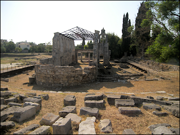 20120507-Palaeo_Christian_Church_in_the_Old_Town_of_Corfu.PNG