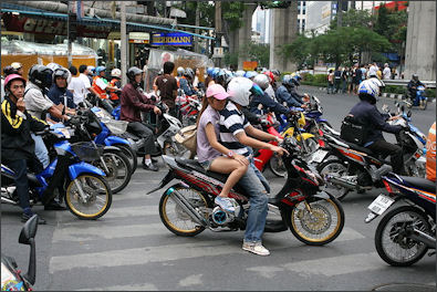 20120513-Motorbikes_in_Bangkok.jpg