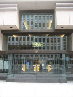 20120515-450px-World_Bank_building_entrance.jpg