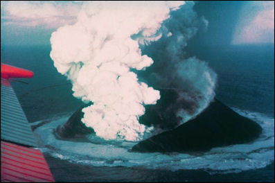 20120529-Surtsey_eruption_1963.jpg