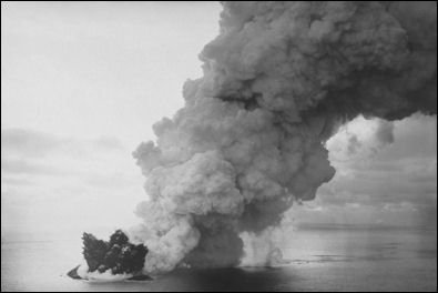 20120529-Surtsey_eruption_2.jpg