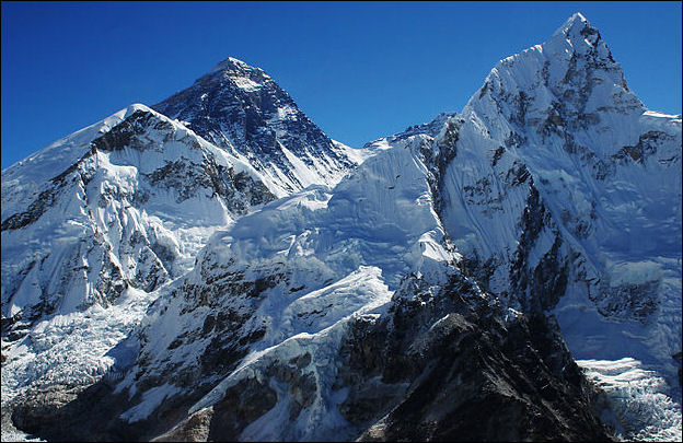 20120530-Everest_nubtse.jpg