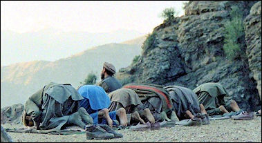 20120711-Mujahideen_prayer_in_Shultan_Valley_Kunar_1987.jpg